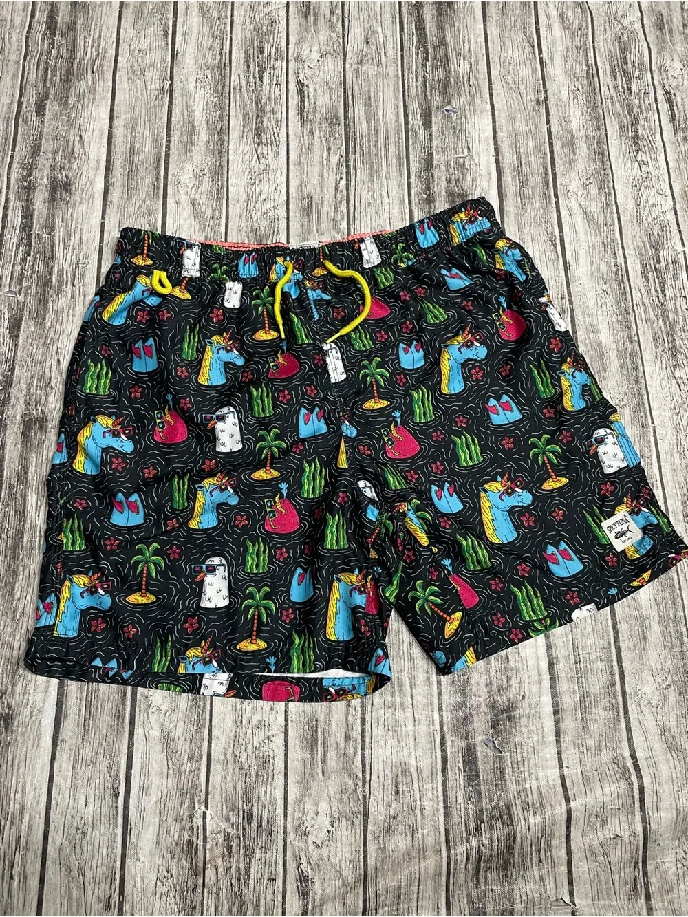 Men’s Medium Spicy Tuna Fun Unicorn Party Print Maximalist Swim Trunks Shorts